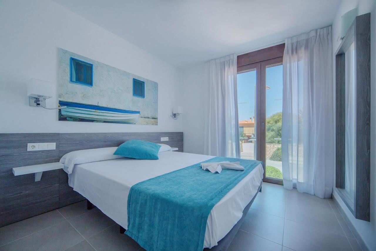 Two-Bedroom Apartment Sea View